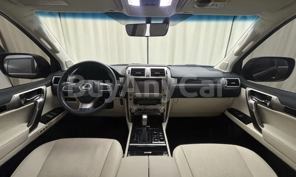 Vehicle photo 9