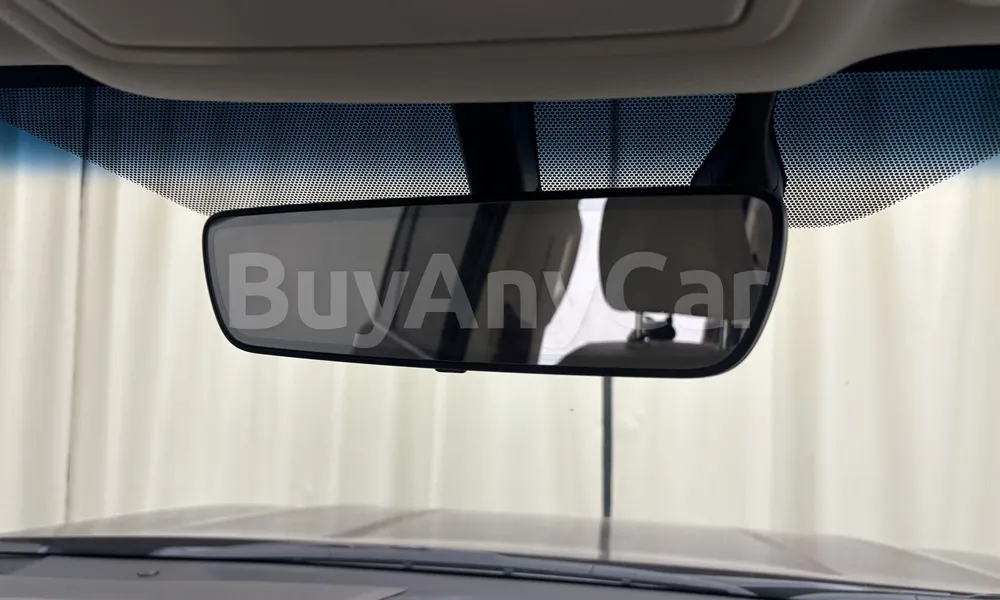 Vehicle photo 11