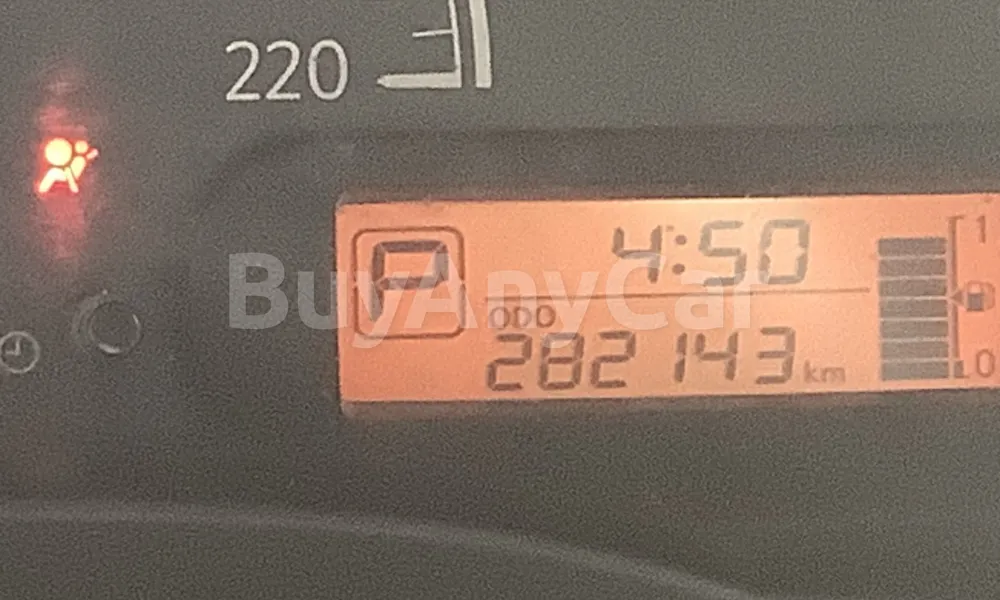 Vehicle photo 7