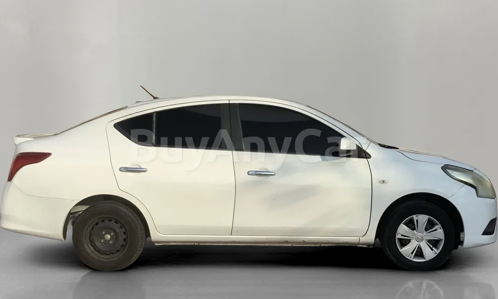 Vehicle photo 3