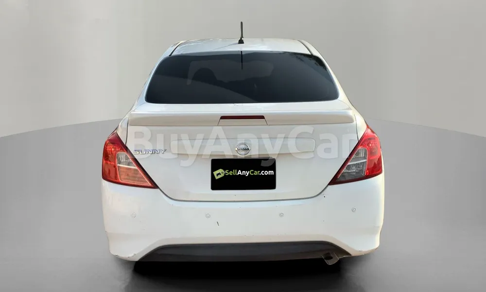 Vehicle photo 2