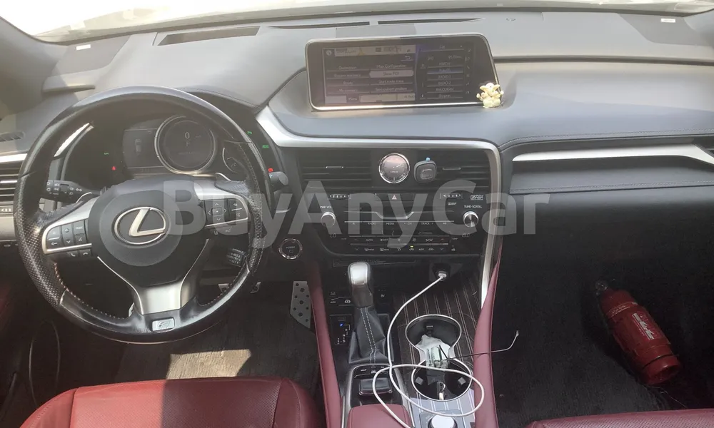 Vehicle photo 8