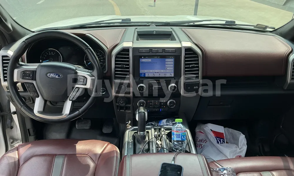 Vehicle photo 8