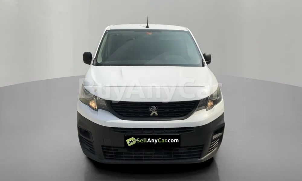 Vehicle photo 1