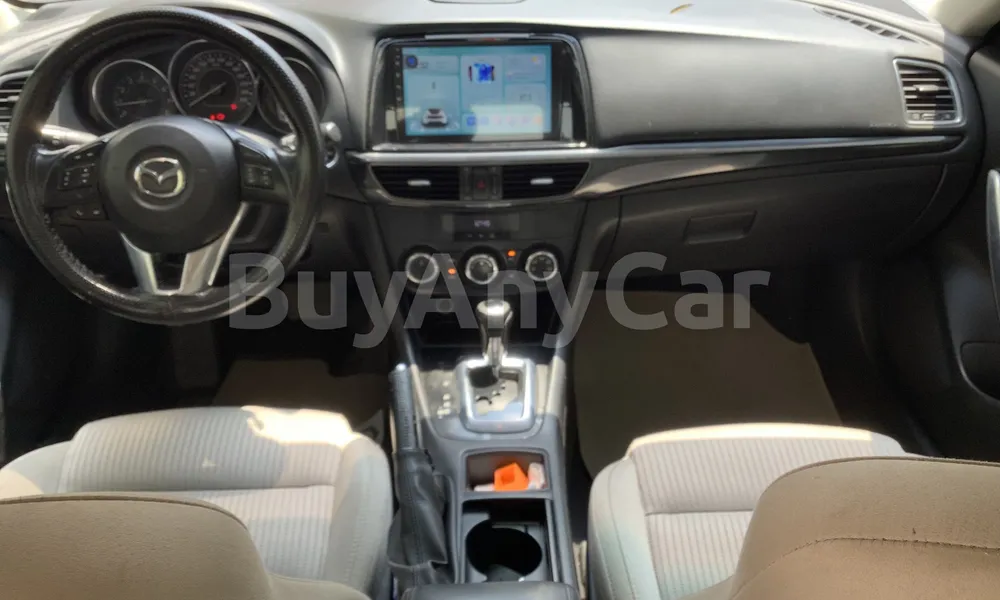Vehicle photo 8