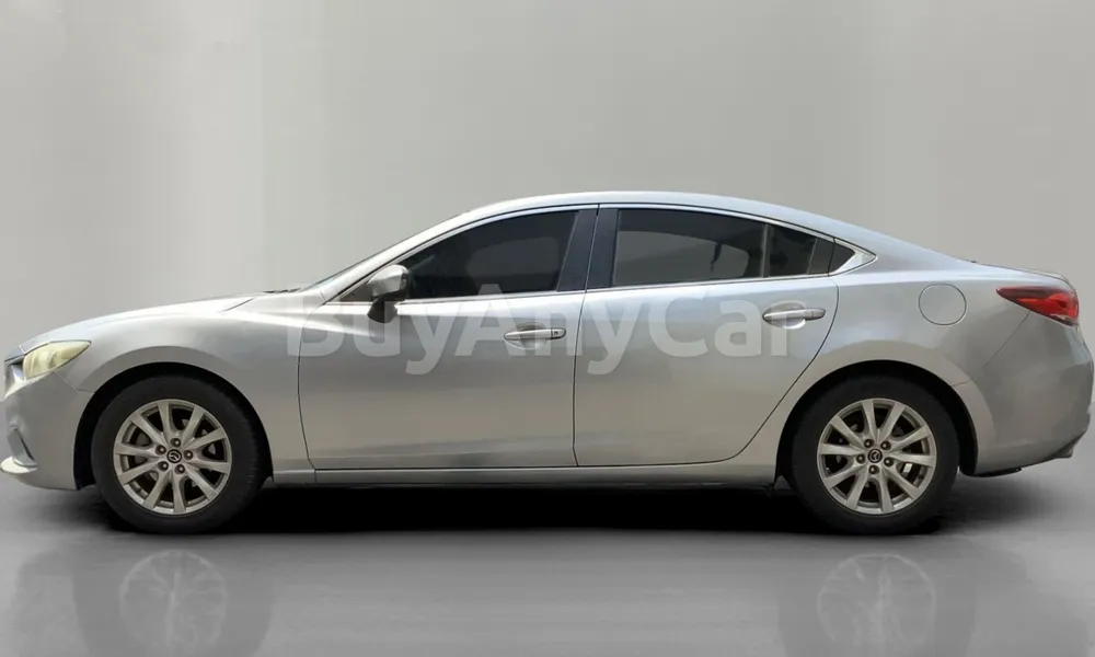 Vehicle photo 4