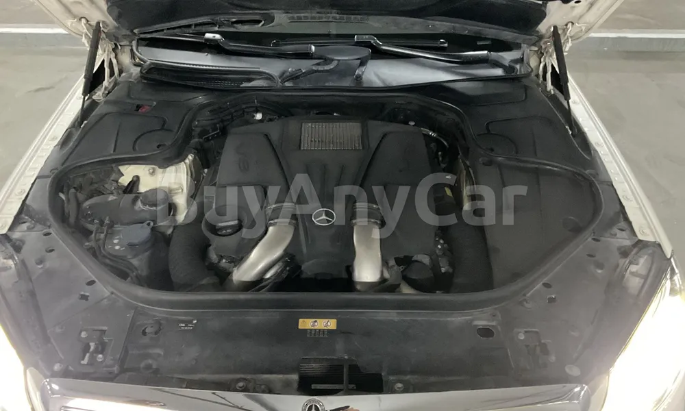 Vehicle photo 6