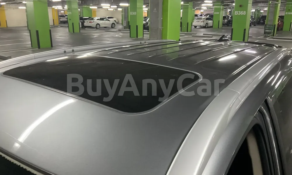 Vehicle photo 5