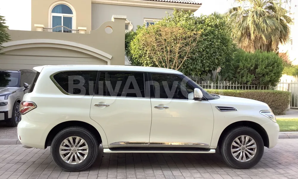 Vehicle photo 3