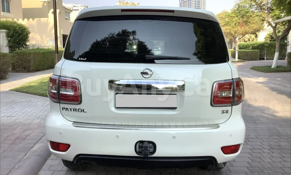 Vehicle photo 2