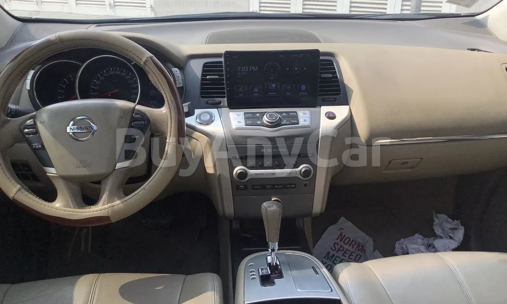 Vehicle photo 9