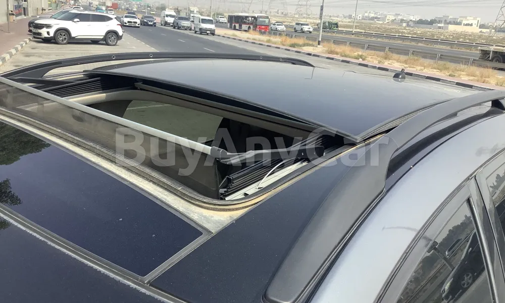 Vehicle photo 5