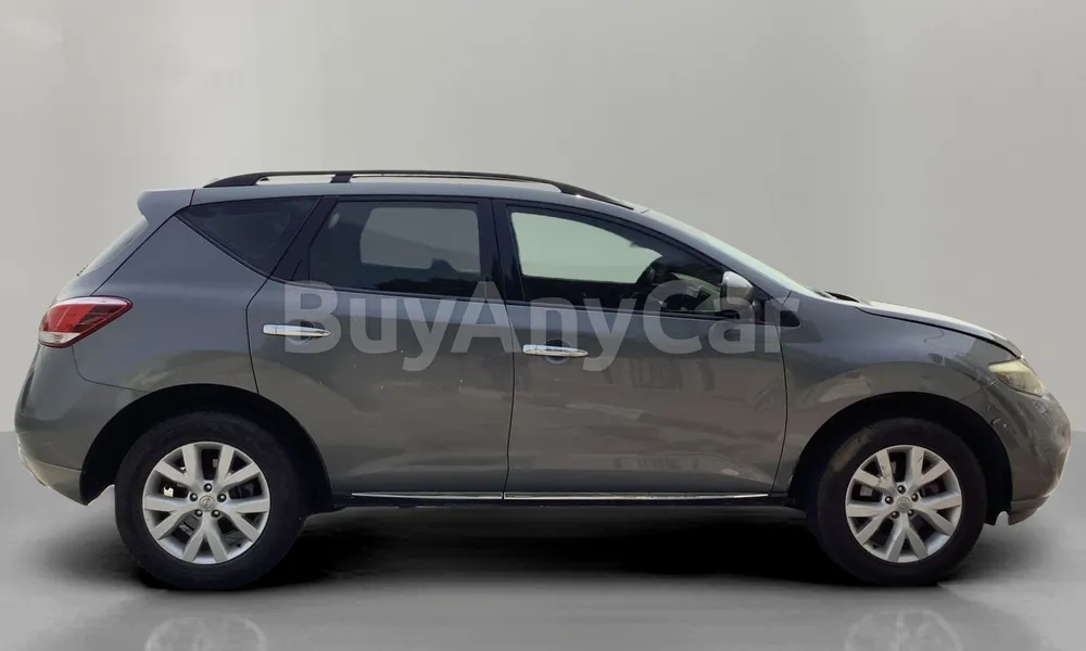 Vehicle photo 4