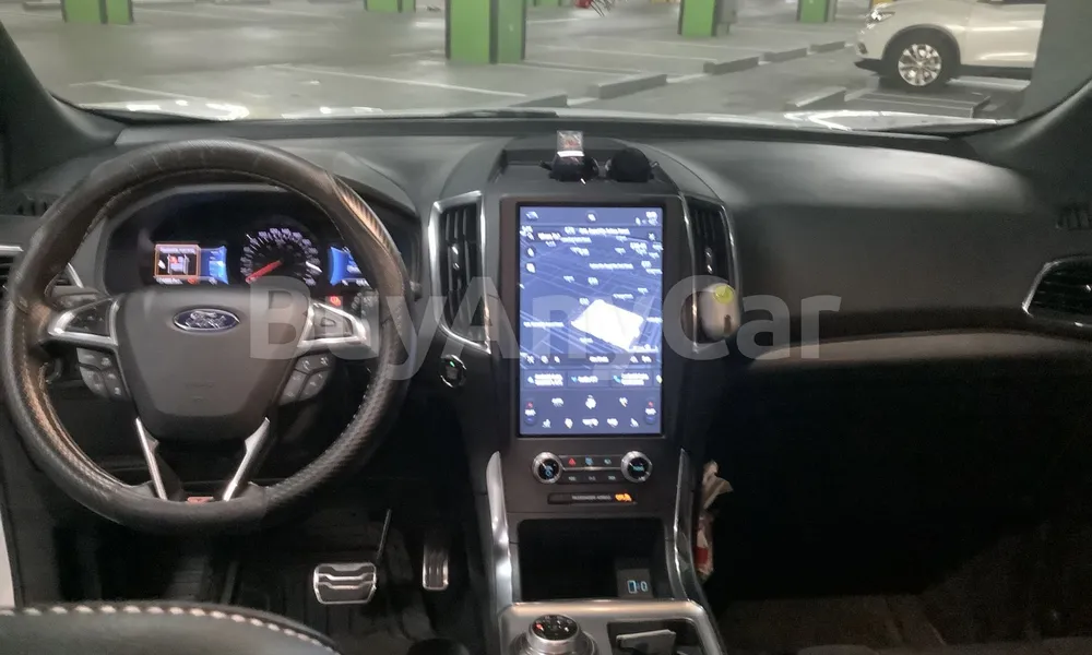 Vehicle photo 9