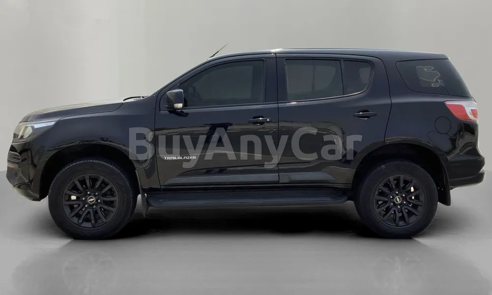 Vehicle photo 4