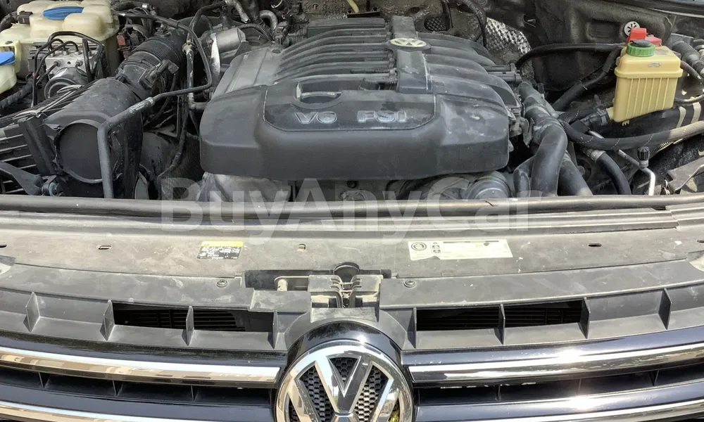 Vehicle photo 6