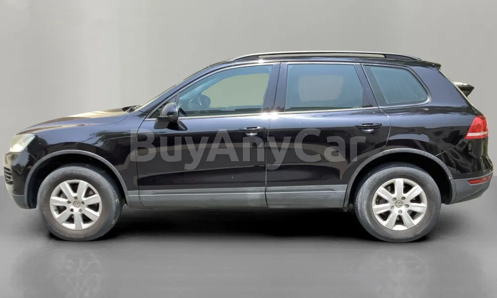Vehicle photo 4