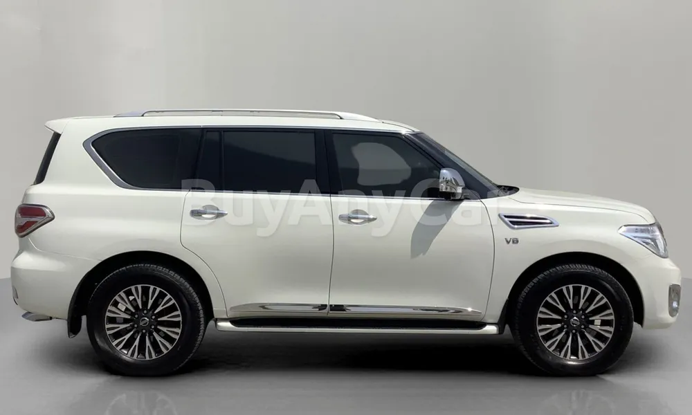 Vehicle photo 3