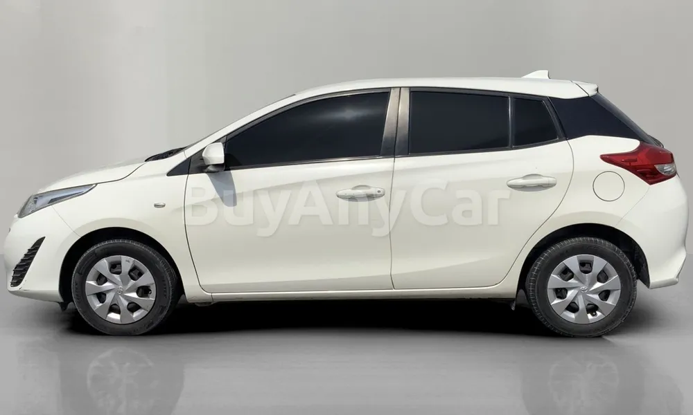 Vehicle photo 4