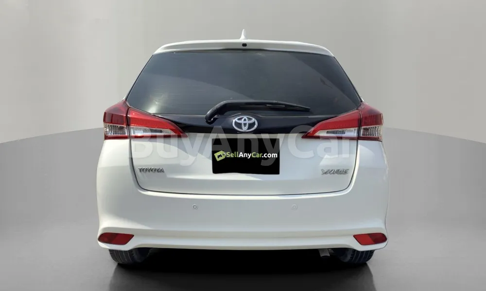 Vehicle photo 2