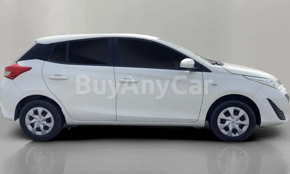 Vehicle photo 3