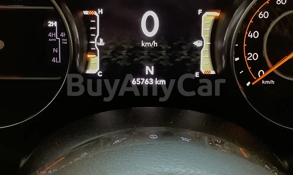 Vehicle photo 8