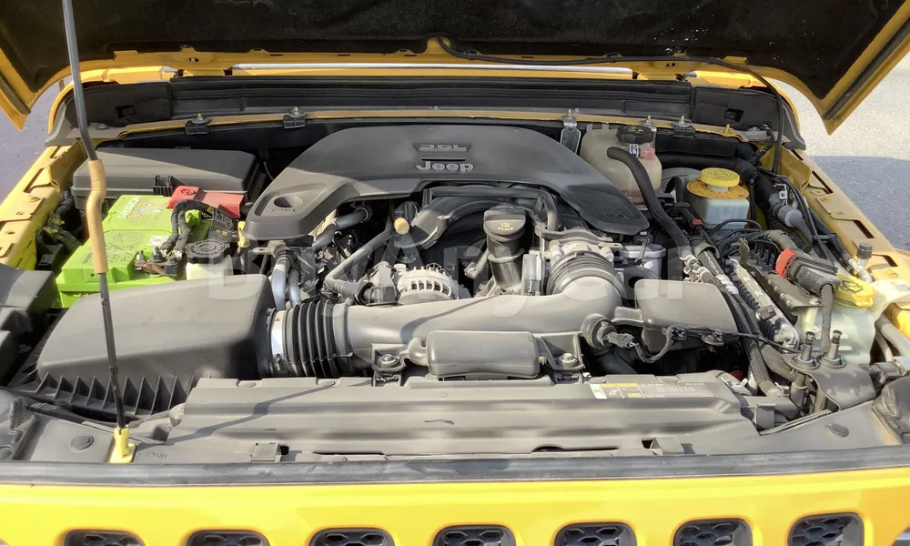 Vehicle photo 6