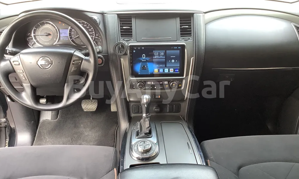 Vehicle photo 8