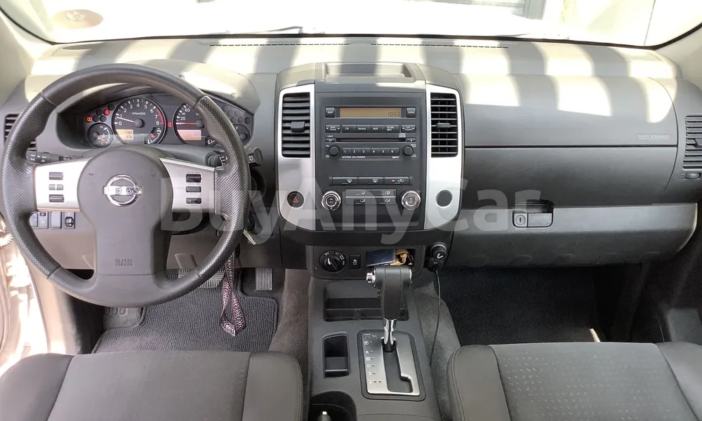 Vehicle photo 9