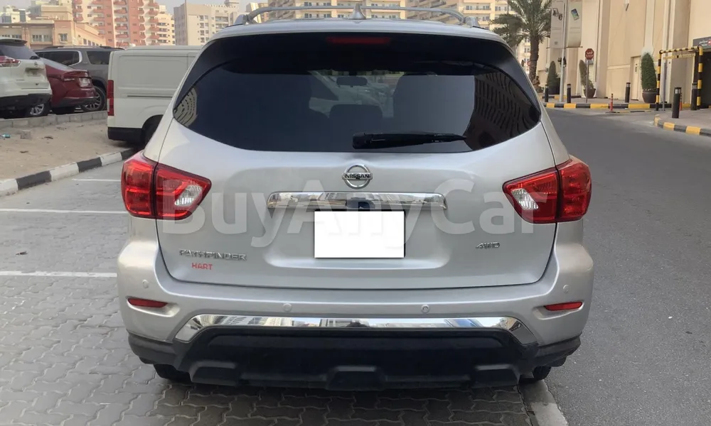 Vehicle photo 2