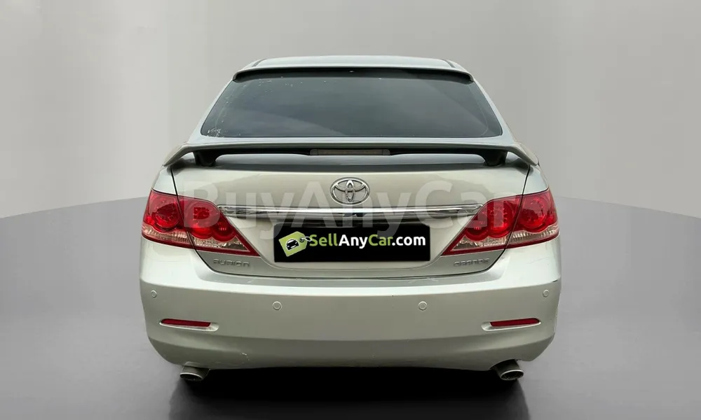 Vehicle photo 2