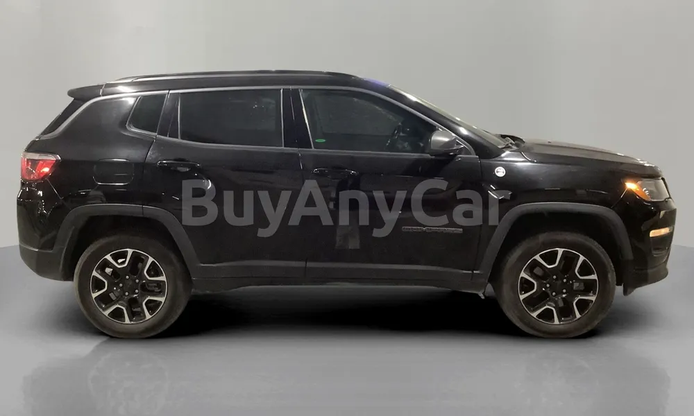 Vehicle photo 3