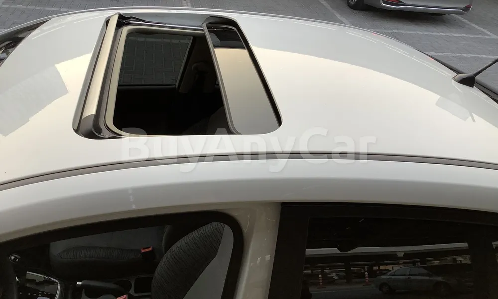Vehicle photo 5