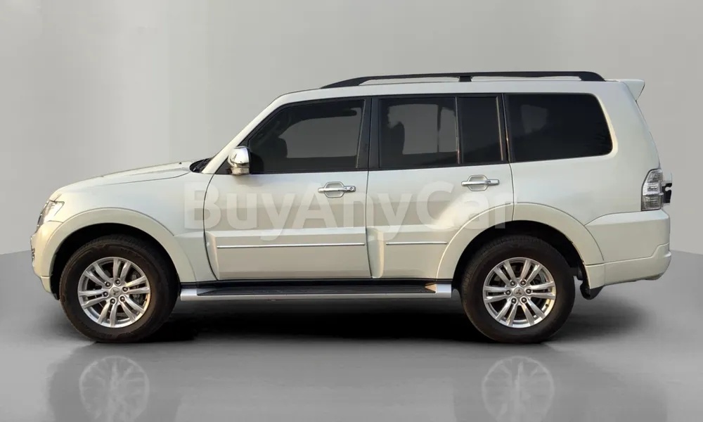 Vehicle photo 4