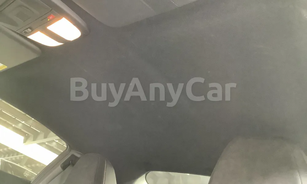 Vehicle photo 9