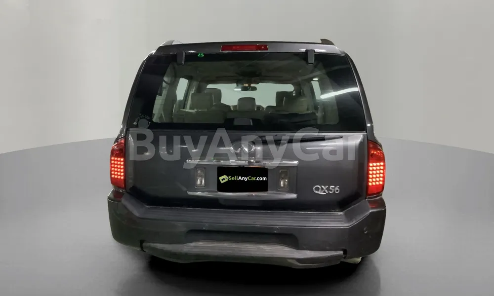 Vehicle photo 2