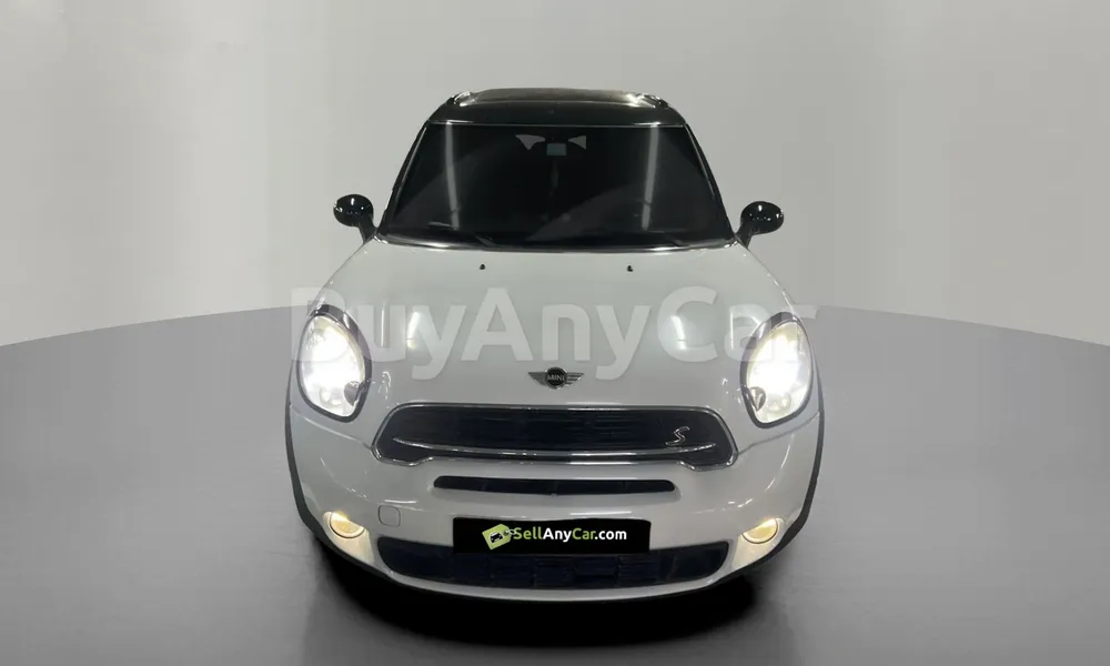 Vehicle photo 1