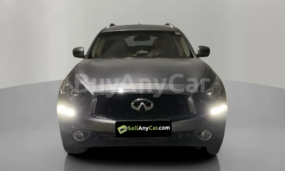 Vehicle photo 1
