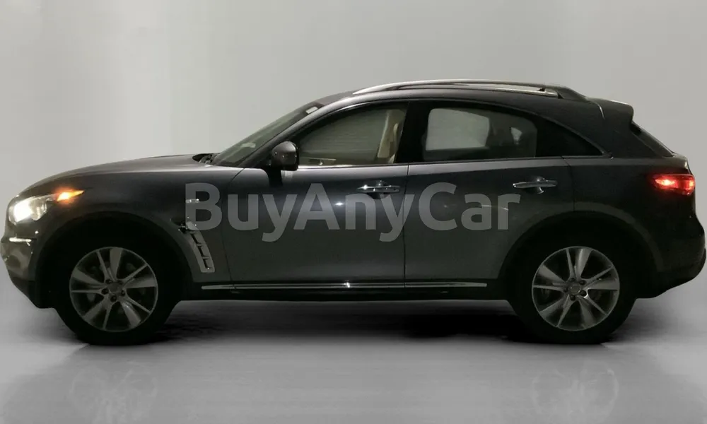 Vehicle photo 4