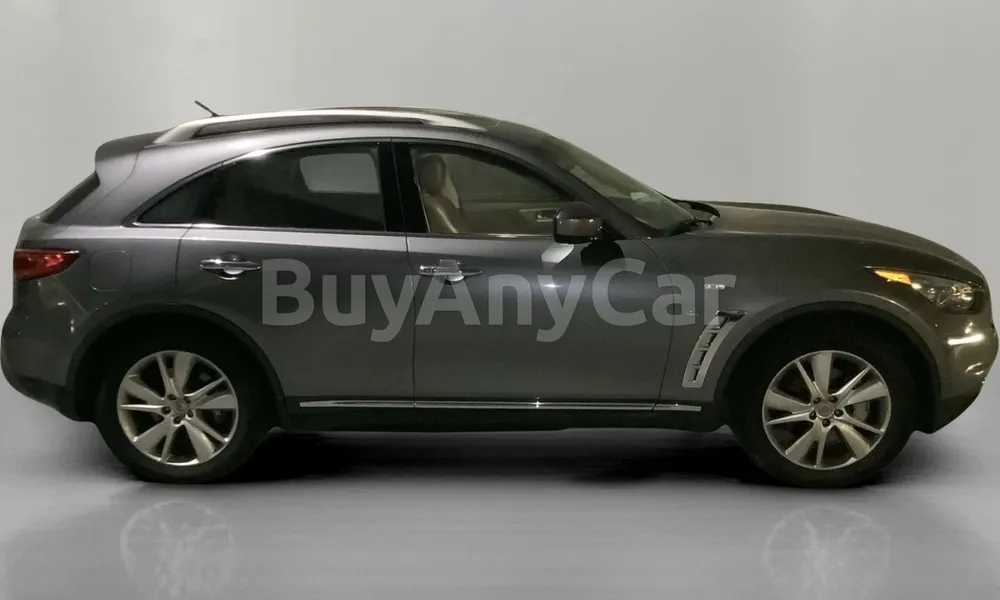 Vehicle photo 3