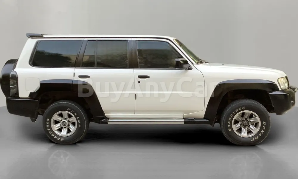 Vehicle photo 3