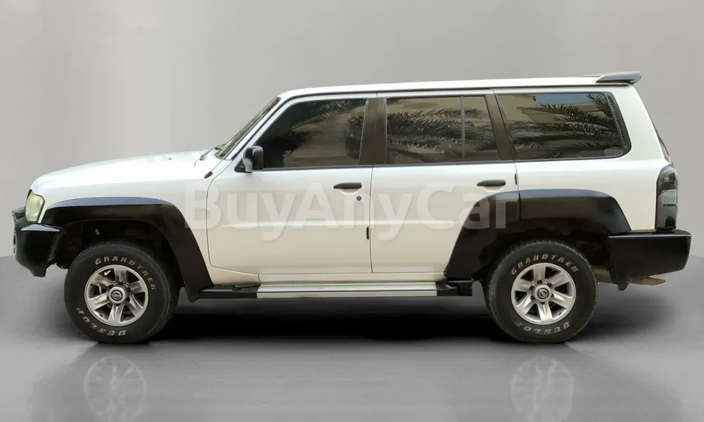 Vehicle photo 4
