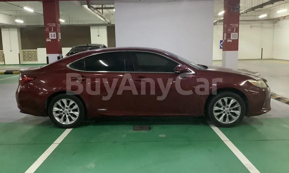 Vehicle photo 3