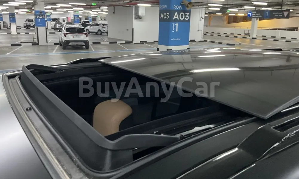 Vehicle photo 5