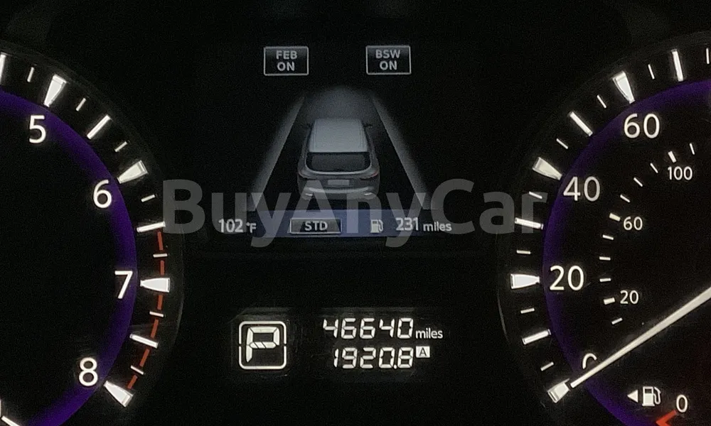 Vehicle photo 7