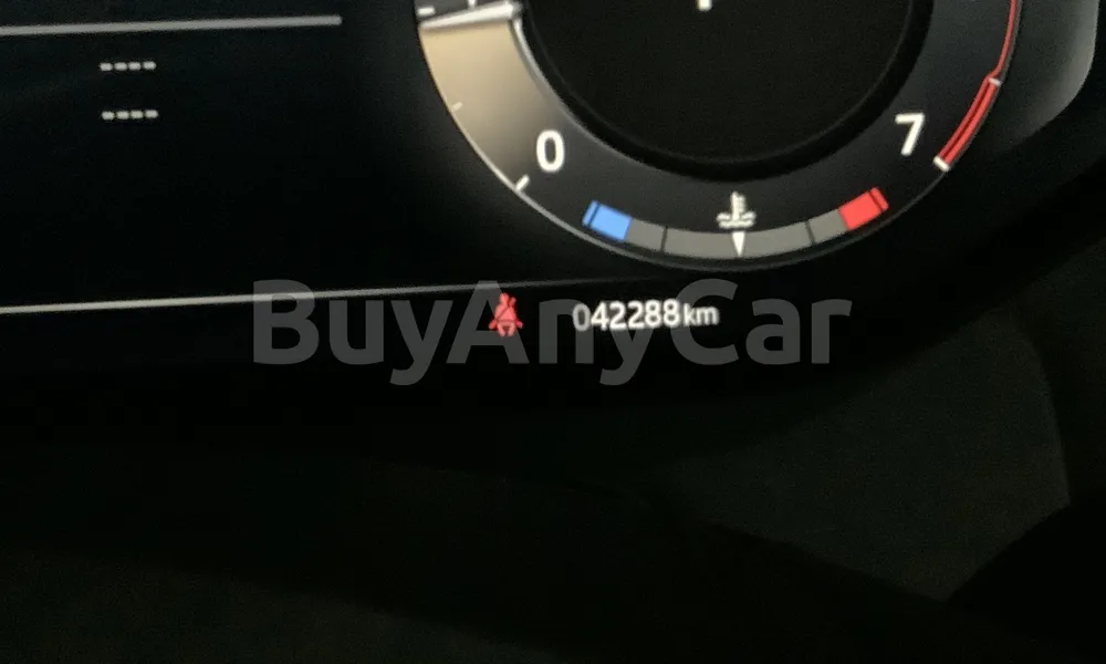 Vehicle photo 7