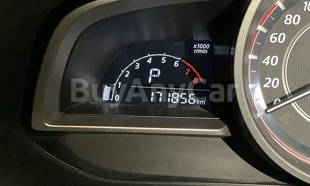 Vehicle photo 8