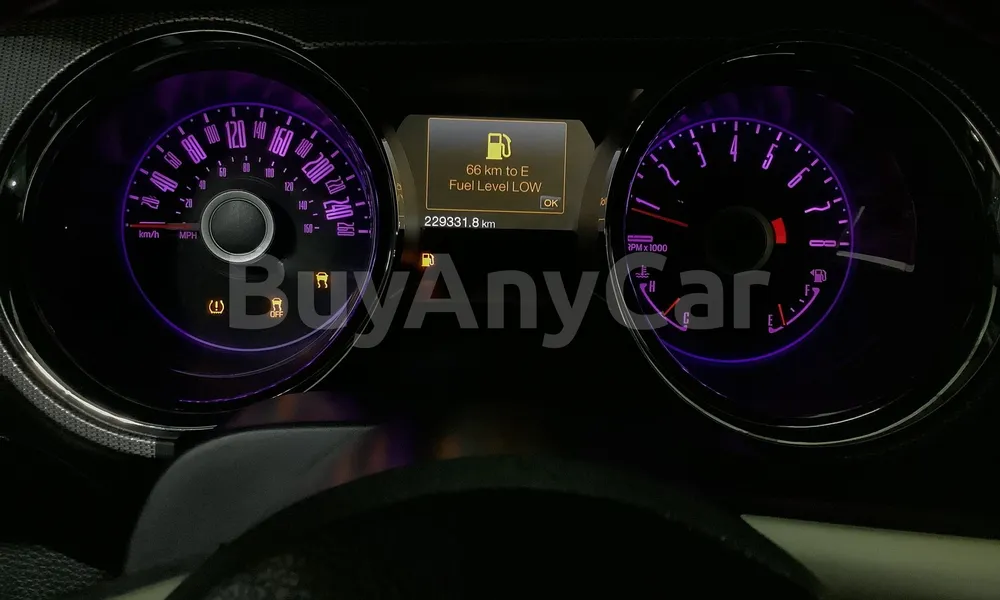 Vehicle photo 5