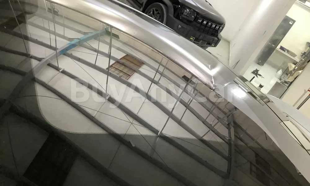 Vehicle photo 6