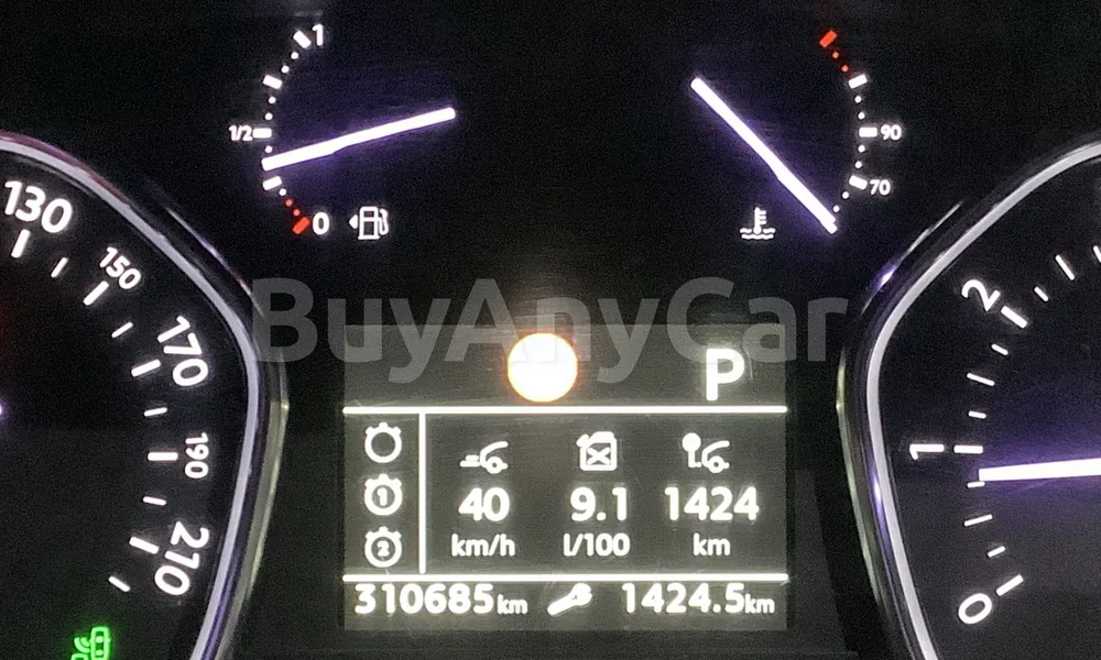 Vehicle photo 7